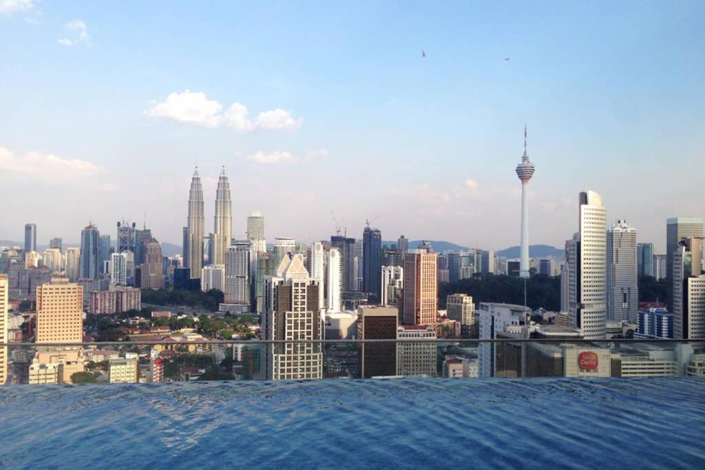 Klcc Regalia Suites Infinity Pool Kuala Lumpur Exterior foto