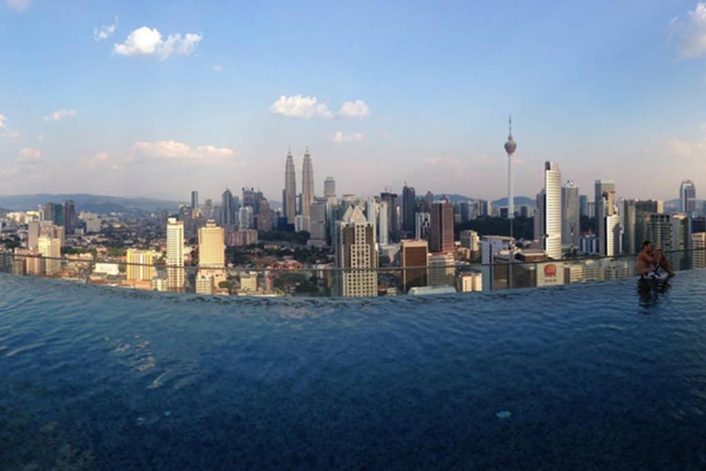 Klcc Regalia Suites Infinity Pool Kuala Lumpur Exterior foto