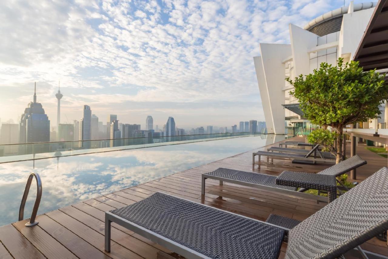 Klcc Regalia Suites Infinity Pool Kuala Lumpur Exterior foto